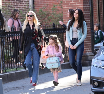 Click to view full size image
==============
lindsaylohanphotos_countmylies_set_2813329.jpg lindsaylohanphotos_countmylies_set_2813329.jpg