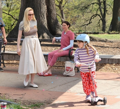 Click to view full size image
==============
lindsaylohanphotos_countmylies_set_april14_282829.jpg lindsaylohanphotos_countmylies_set_april14_282829.jpg