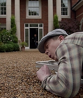 Sick_Note_S02E06_My_Two_Dads_1080p_LLP_000082.jpg