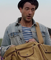 Sick_Note_S02E07_The_Loneliness_of_the_Middle_Distance_Runner_1080p_LLP_002867.jpg