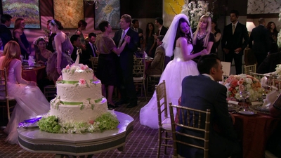 Click to view full size image
==============
S03E21_2_Broke_Girls_1080p_LLP_002718.jpg S03E21_2_Broke_Girls_1080p_LLP_002718.jpg