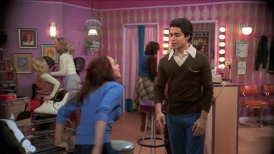 Click to view full size image
==============
That_70s_Show_S07E07_1080p_BluRay_LLP_000175.jpg That_70s_Show_S07E07_1080p_BluRay_LLP_000175.jpg