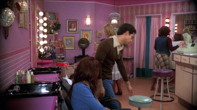 Click to view full size image
==============
That_70s_Show_S07E07_1080p_BluRay_LLP_000225.jpg That_70s_Show_S07E07_1080p_BluRay_LLP_000225.jpg