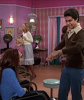 That_70s_Show_S07E07_1080p_BluRay_LLP_000201.jpg