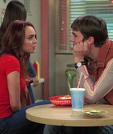 Filename=That_70s_Show_S07E07_1080p_BluRay_LLP_002624.jpg
Filesize=289KiB
Dimensions=1920x1080
Date added=Jun 16, 2026 That_70s_Show_S07E07_1080p_BluRay_LLP_002624.jpg