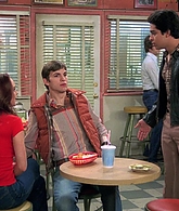 That_70s_Show_S07E07_1080p_BluRay_LLP_002652.jpg