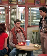 Filename=That_70s_Show_S07E07_1080p_BluRay_LLP_002693.jpg
Filesize=407KiB
Dimensions=1920x1080
Date added=Jun 16, 2026 That_70s_Show_S07E07_1080p_BluRay_LLP_002693.jpg