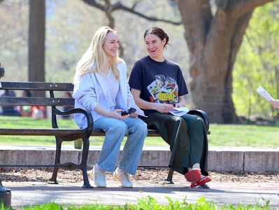 Click to view full size image
==============
lindsaylohanphotos_countmylies_set_april14_286629.jpg lindsaylohanphotos_countmylies_set_april14_286629.jpg