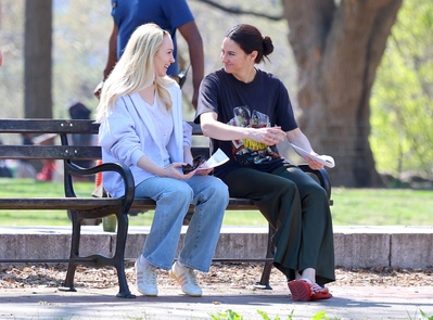 Click to view full size image
==============
lindsaylohanphotos_countmylies_set_april14_286829.jpg lindsaylohanphotos_countmylies_set_april14_286829.jpg