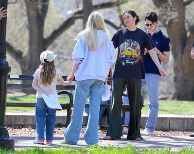 lindsaylohanphotos_countmylies_set_april14_287329.jpg