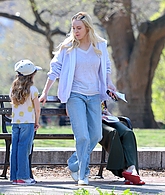lindsaylohanphotos_countmylies_set_april14_287729.jpg