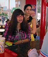 Ugly_Betty_S03E01_The_Manhattan_Project_1080p_LLP_004090.jpg