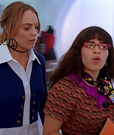 Ugly_Betty_S03E05_Granny_Pants_1080p_LLP_001745.jpg