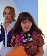 Ugly_Betty_S03E05_Granny_Pants_1080p_LLP_001758.jpg