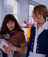 Ugly_Betty_S03E05_Granny_Pants_1080p_LLP_002402.jpg