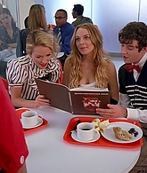 Ugly_Betty_S03E05_Granny_Pants_1080p_LLP_004865.jpg