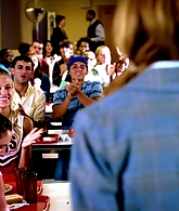 Ugly_Betty_S03E05_Granny_Pants_1080p_LLP_005548.jpg